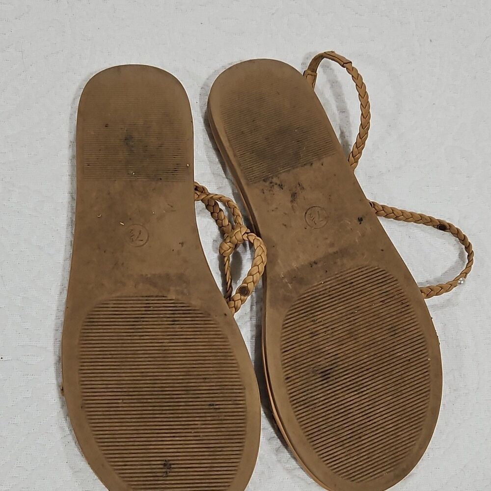 Universal Thread Women’s Tan Braided Pearl Strappy Flat Sandals - Picture 6 of 8
